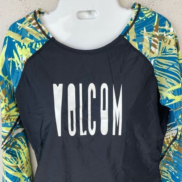NWT Volcom Lend A Palm Swim Top Size L - Picture 2 of 5